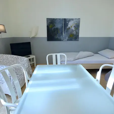 Moderne Studio Apartments Und 4 Zimmer Wohnungen In Oberhausen, Ideal Fuer Geschaeftsreisende Und Monteure Oberhausen  Exterior photo
